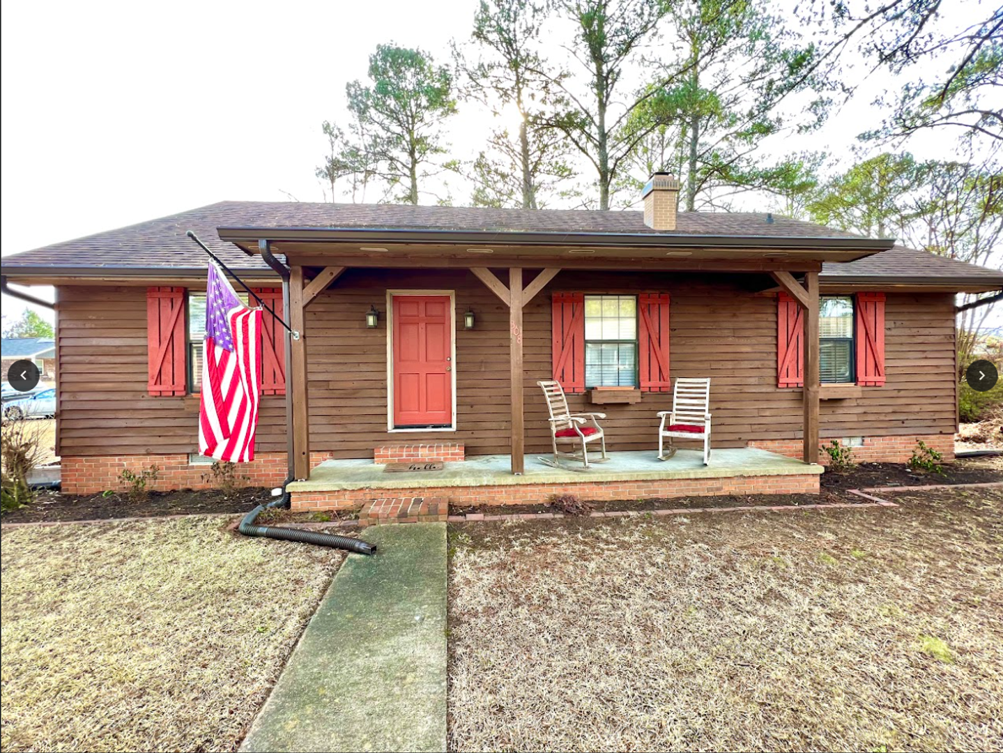 Columbus House: 308 Holly Cove