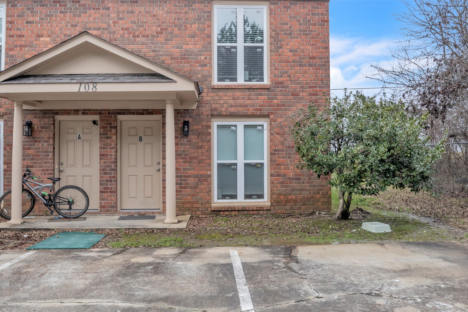 Starkville Apartment: 108 Womack Court