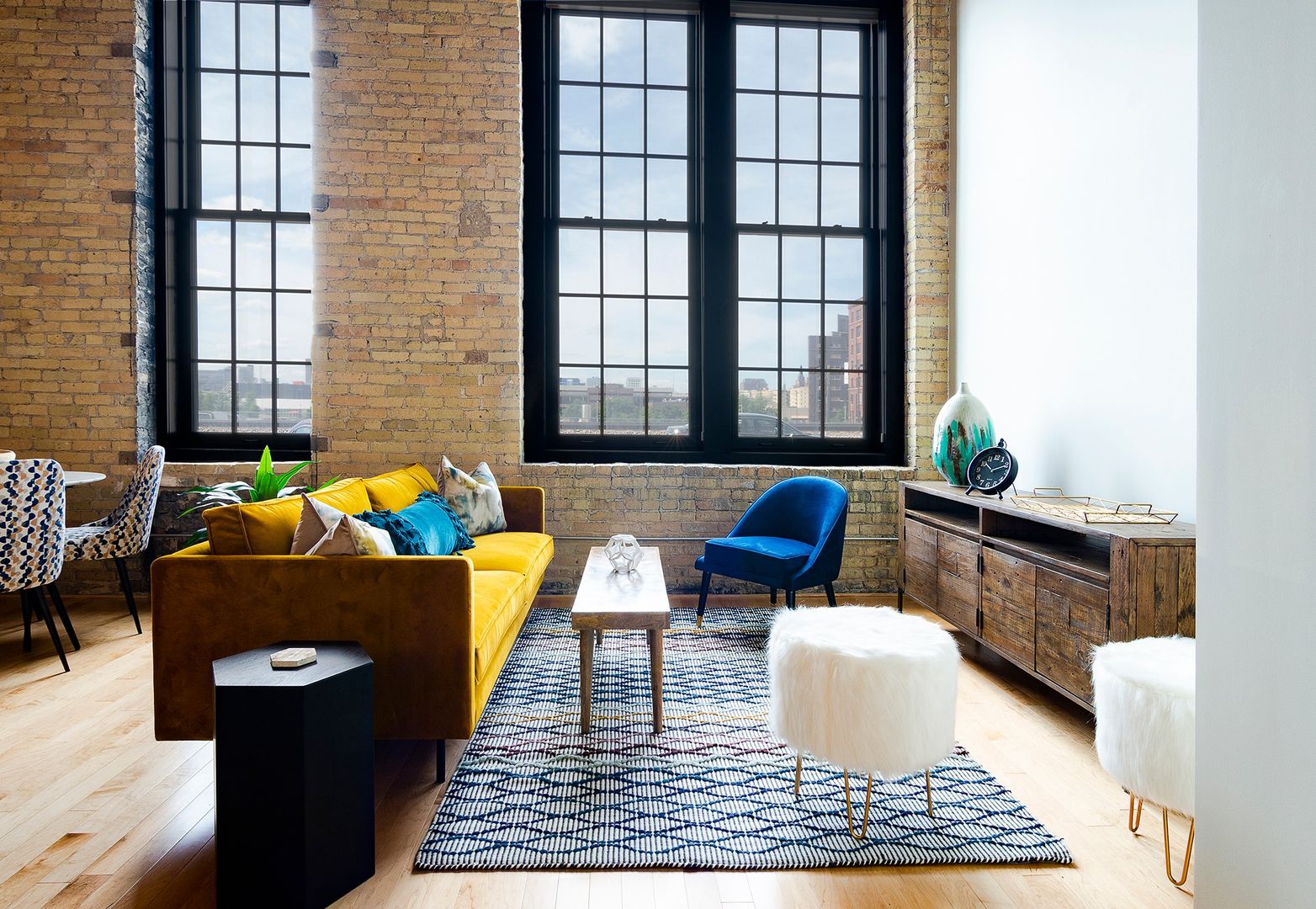 Milwaukee Apartment: 300 West Florida Street