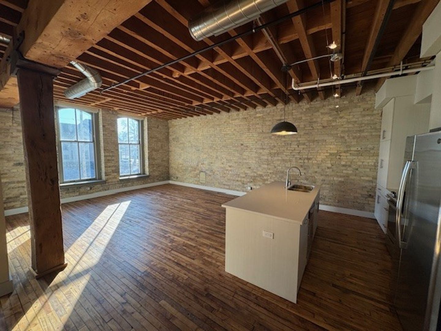 Milwaukee Apartment: 326 W Florida St.