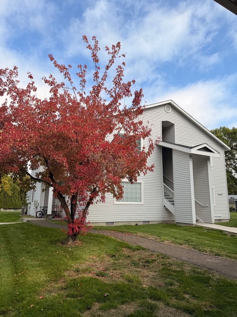 Boise Apartment: 5445 - 5497 North Pierce Park Lane