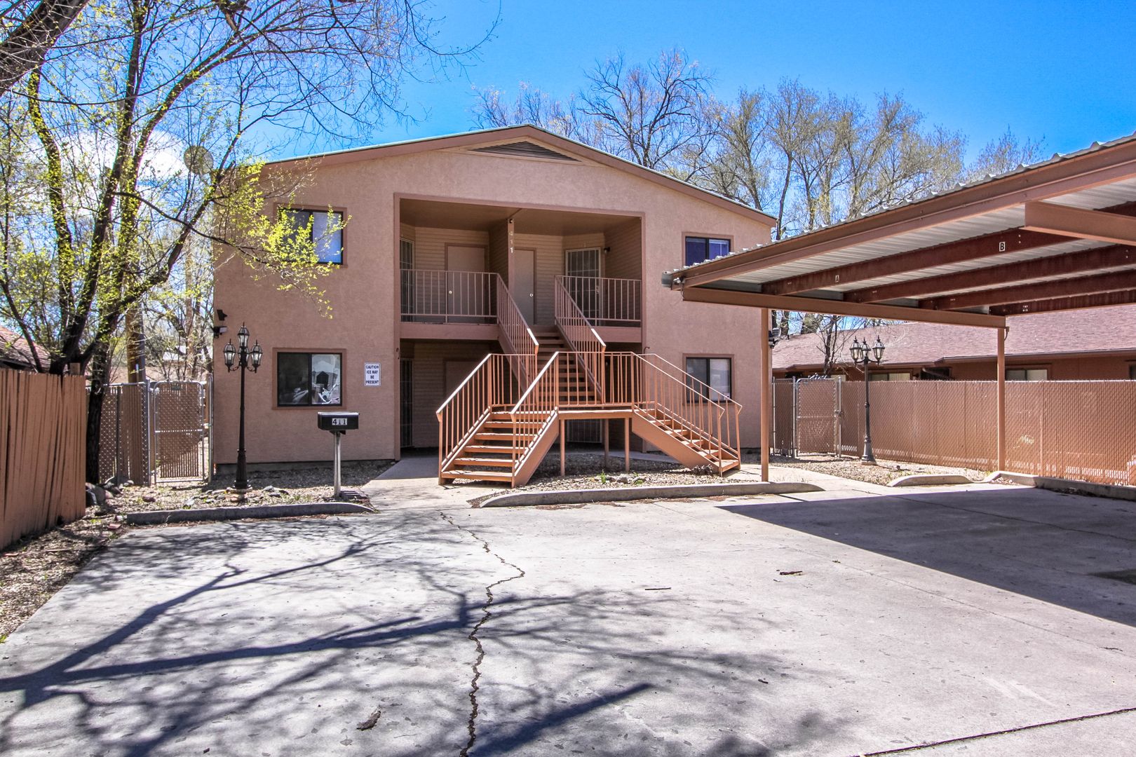 Prescott Apartment: 411 Whipple Street