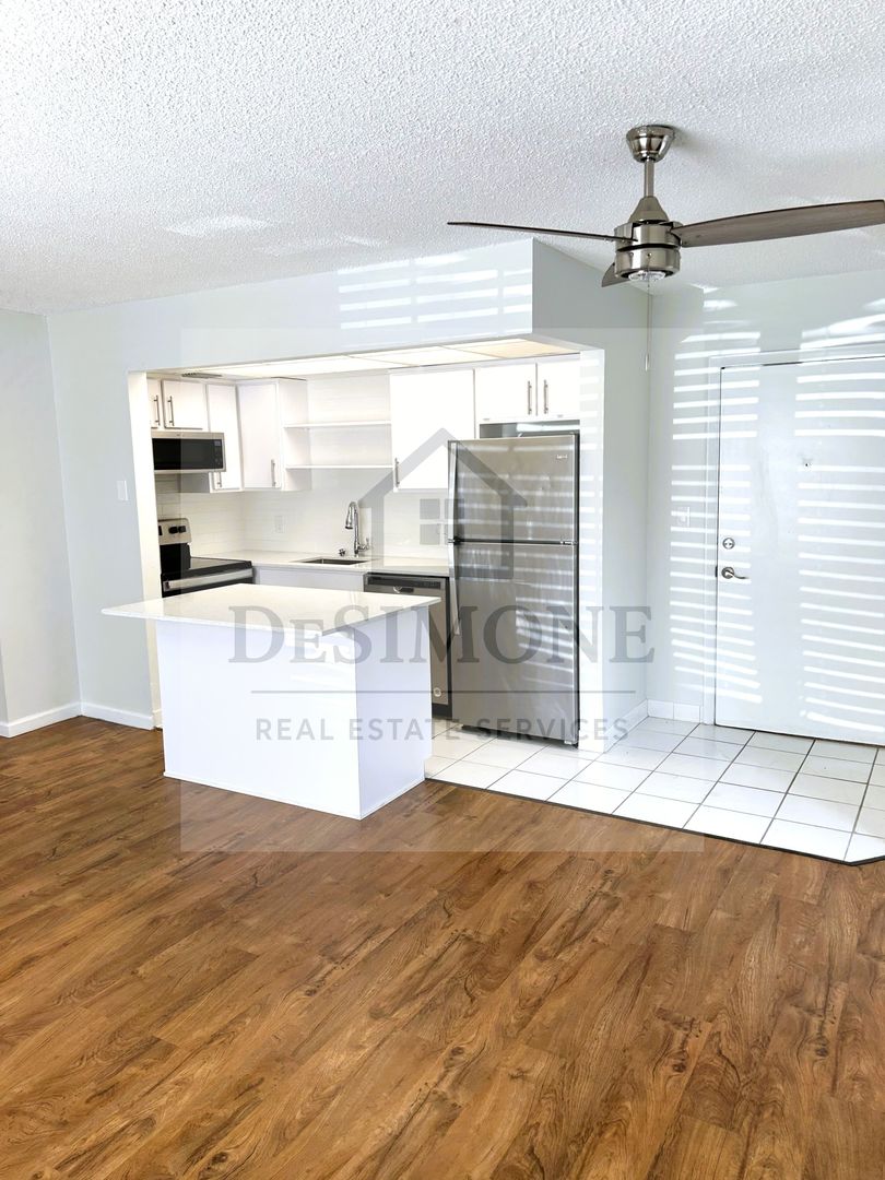 Silver Springs Apartment: 2620 NE 52nd Court
