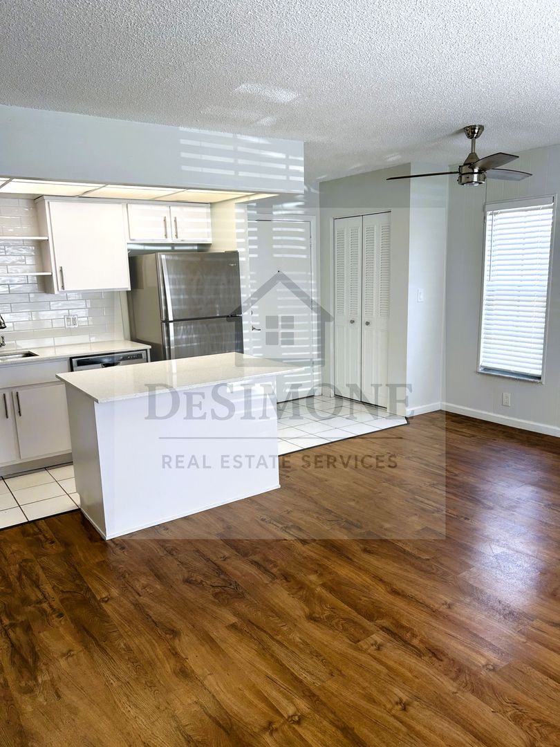 Silver Springs Apartment: 2620 NE 52nd Court