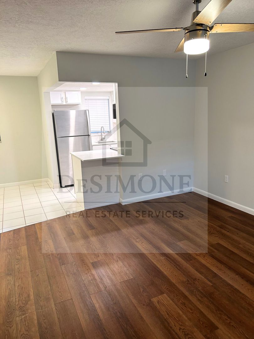 Silver Springs Apartment: 2620 NE 52nd Court