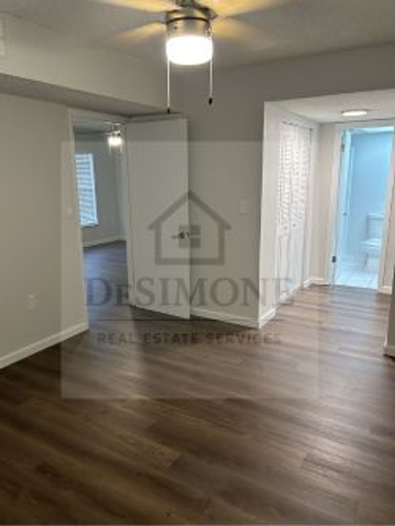 Silver Springs Apartment: 2620 NE 52nd Court