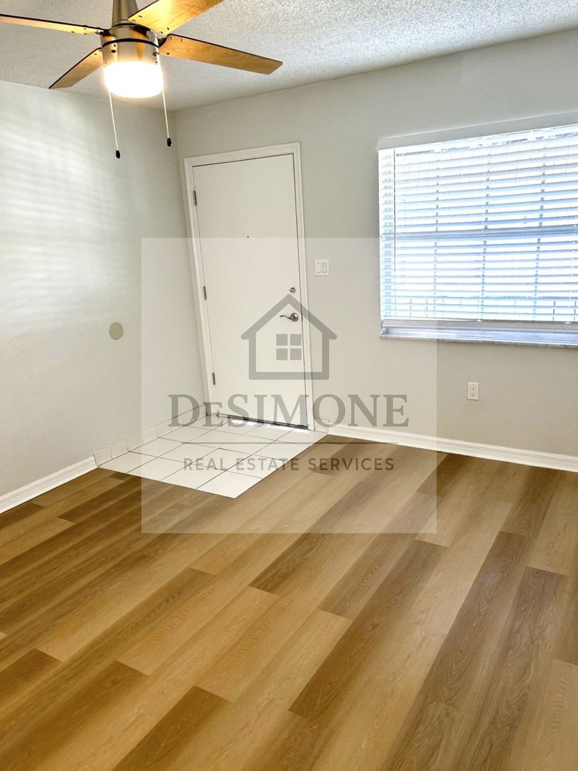 Silver Springs Apartment: 2620 NE 52nd Court