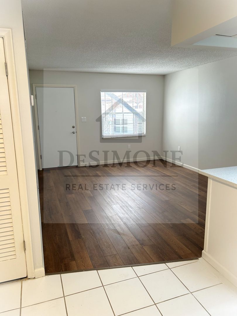 Silver Springs Apartment: 2620 NE 52nd Court