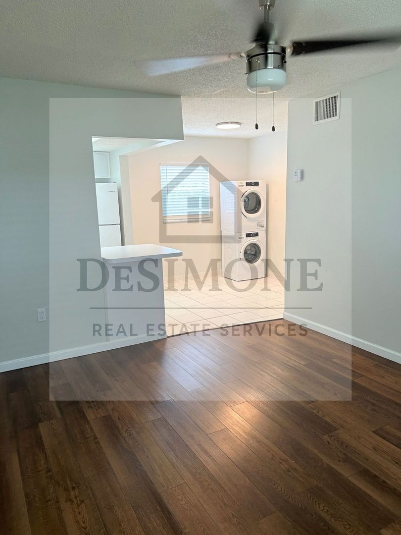 Silver Springs Apartment: 2620 NE 52nd Court