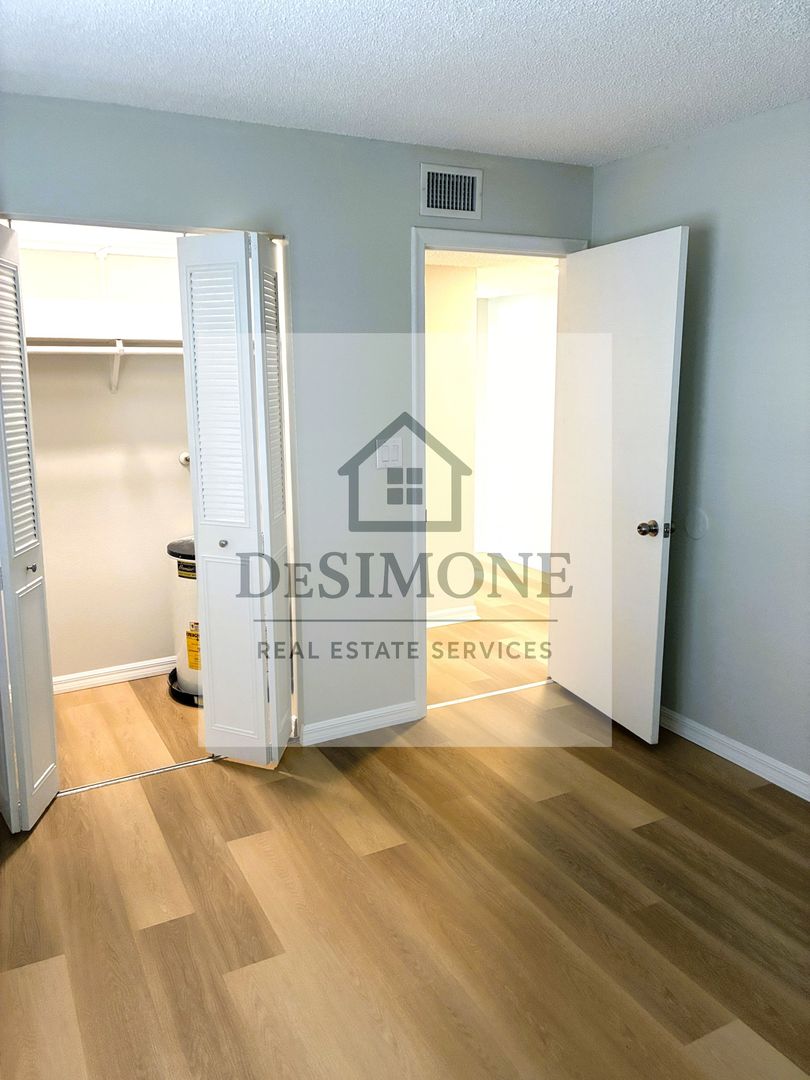 Silver Springs Apartment: 2620 NE 52nd Court