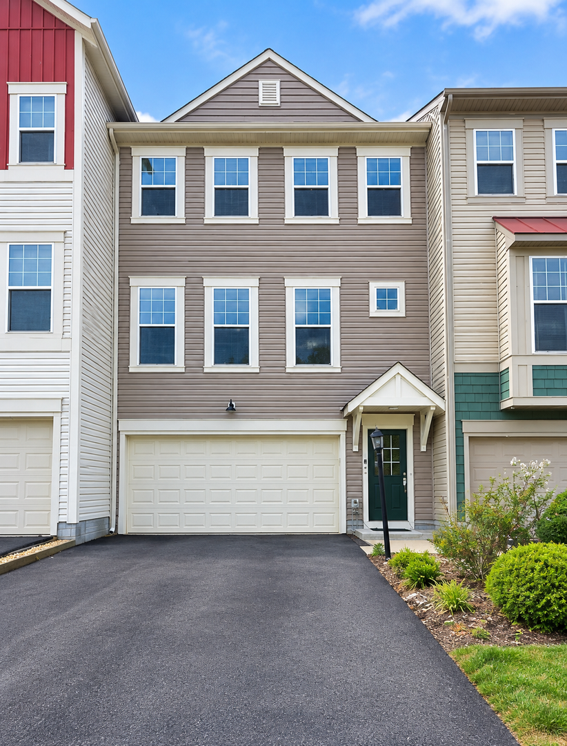 Stephenson Townhome: 103 Argyle Court