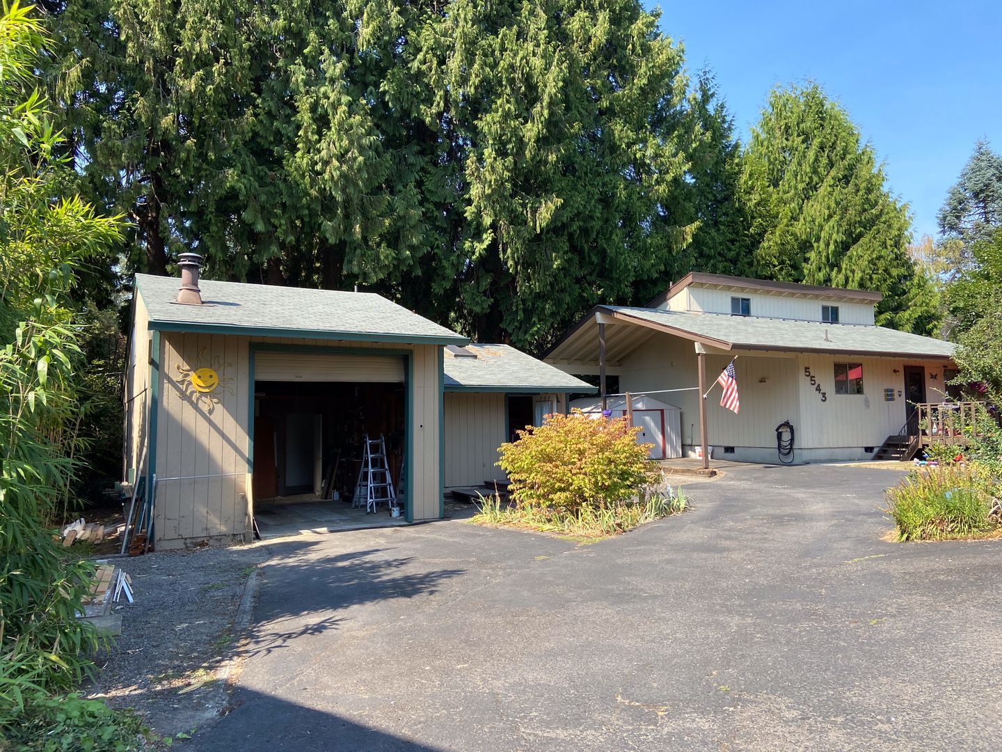 Milwaukie Apartment: 5543 SE Gill St