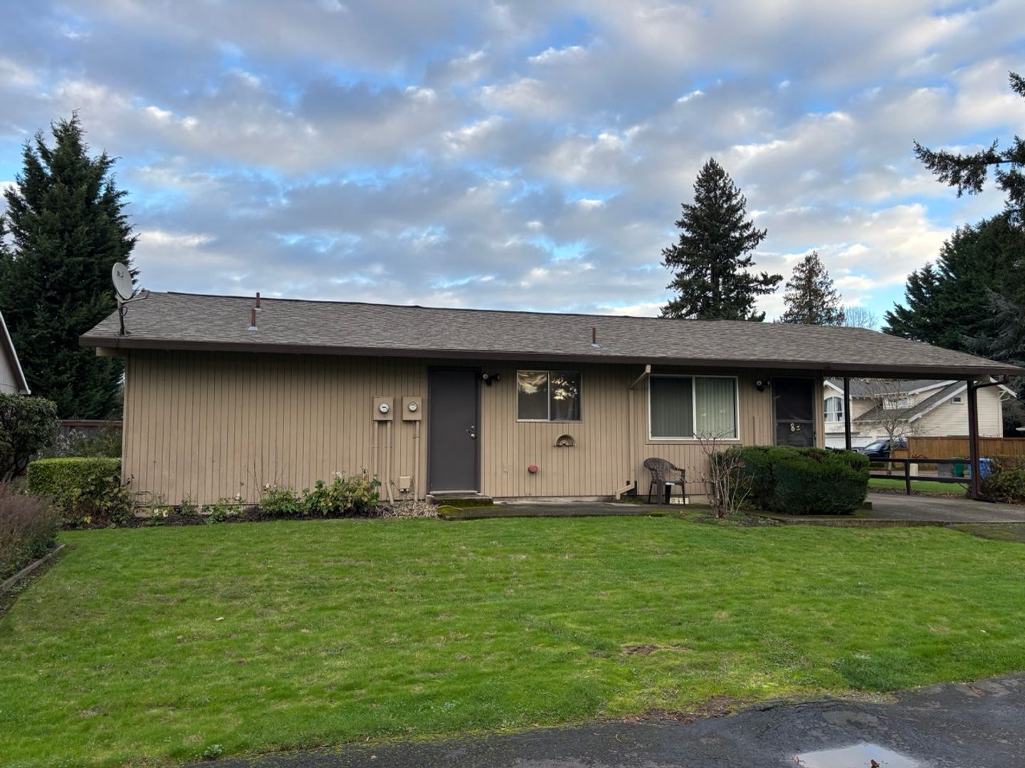 Milwaukie Apartment: 5555 SE Gill St