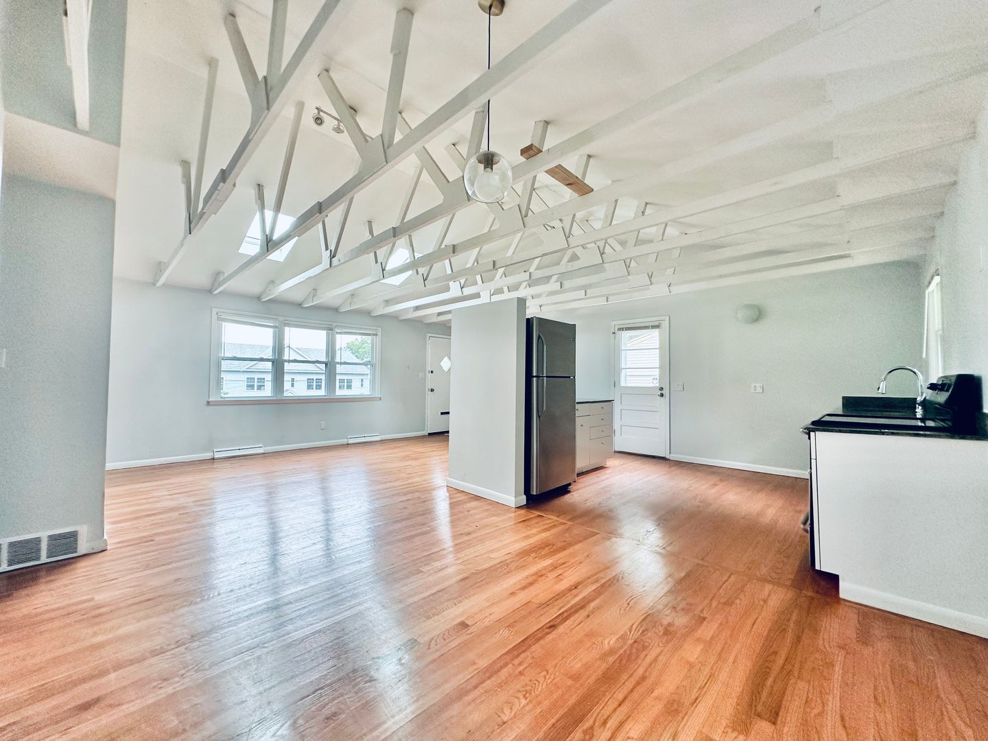 New Haven House: 129 Sheldon Terrace