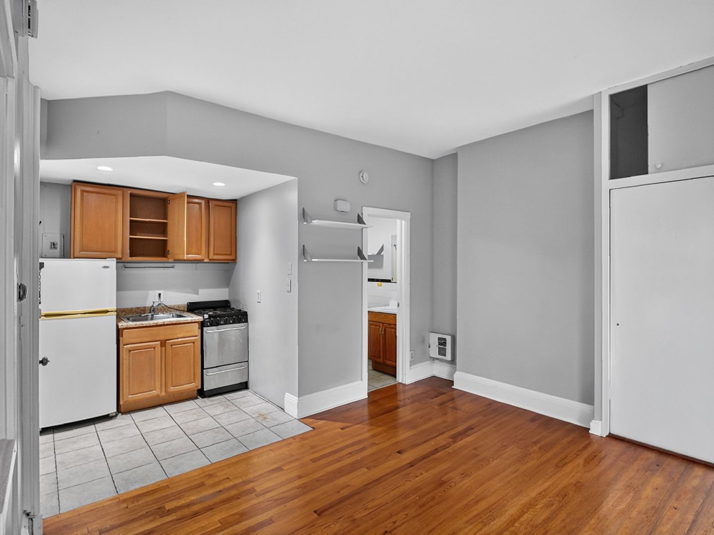 New Haven Apartment: 42 Trumbull Street