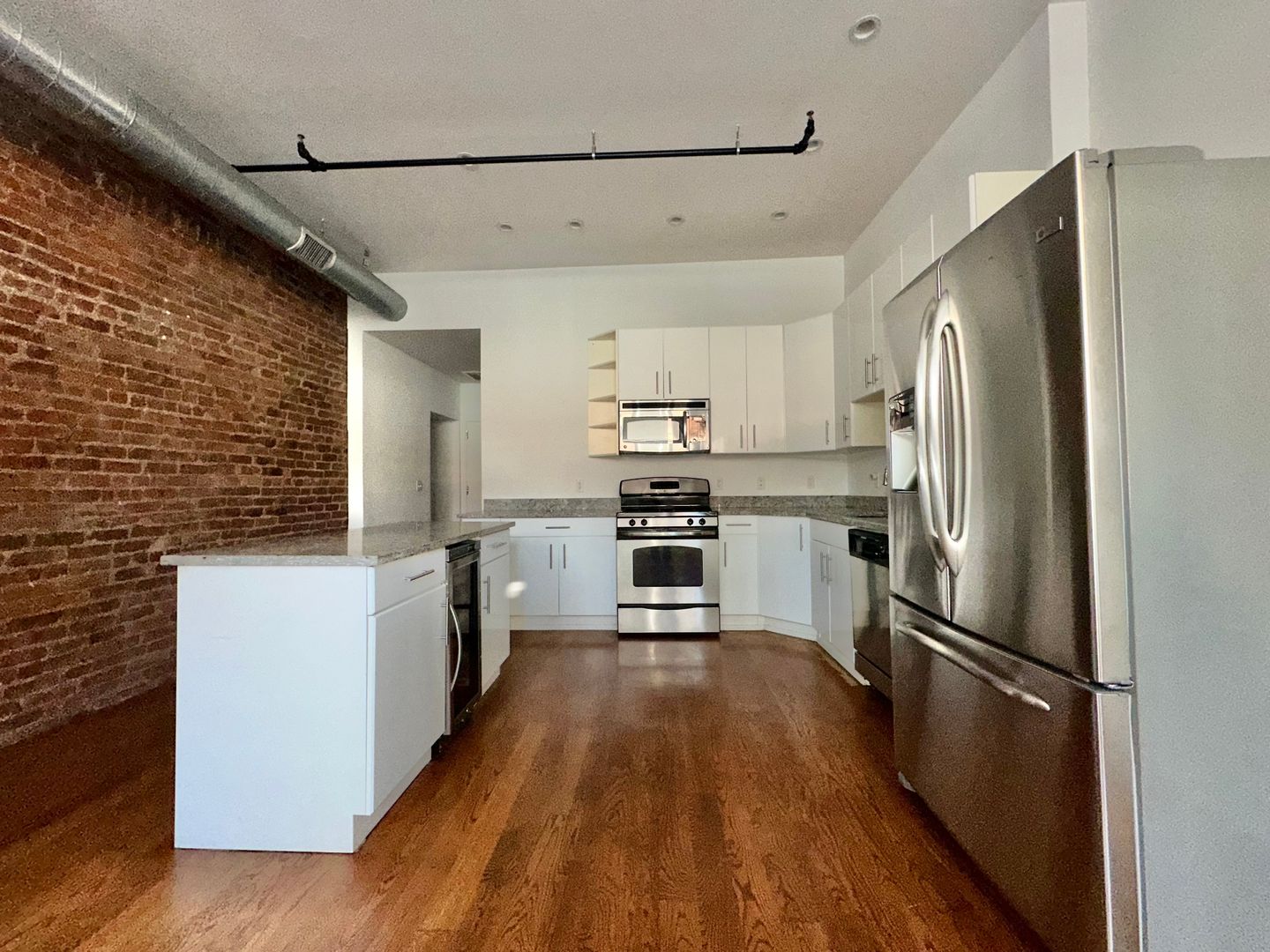 New Haven Apartment: 140 Orange Street