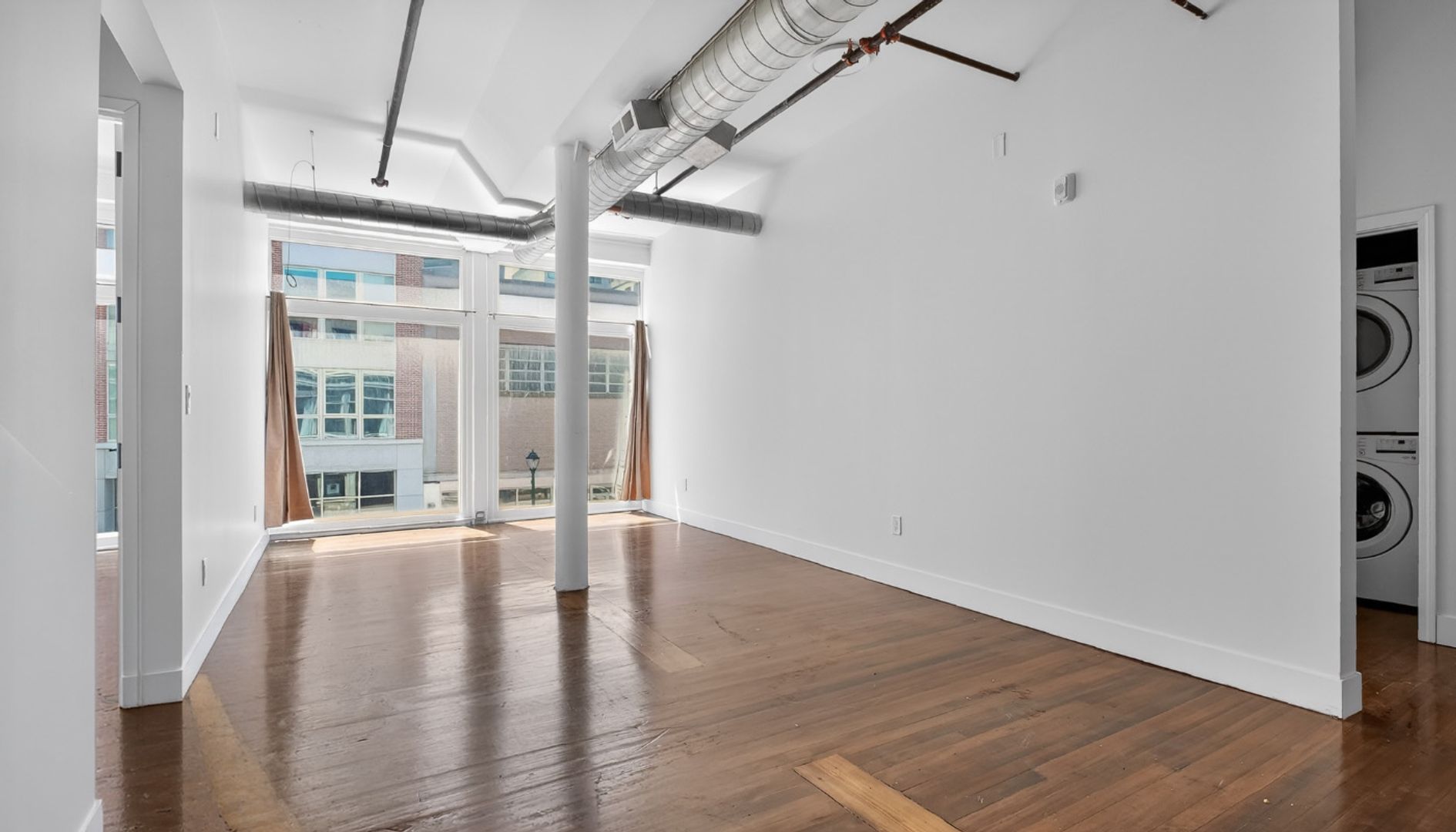 New Haven Apartment: 813 Chapel Street