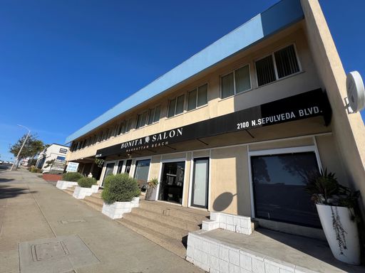 STE 33- Manhattan Beach Office Space – Bright, Private & Conveniently Located