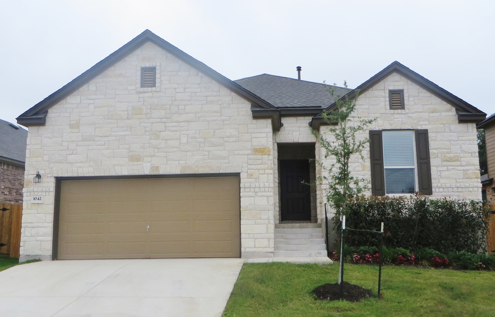Georgetown House: 1042 Bowline Drive