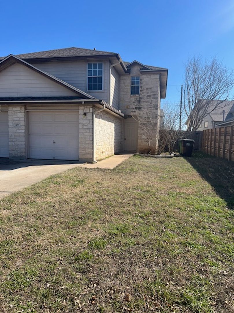 Round Rock Apartment: 1105 Christopher Avenue