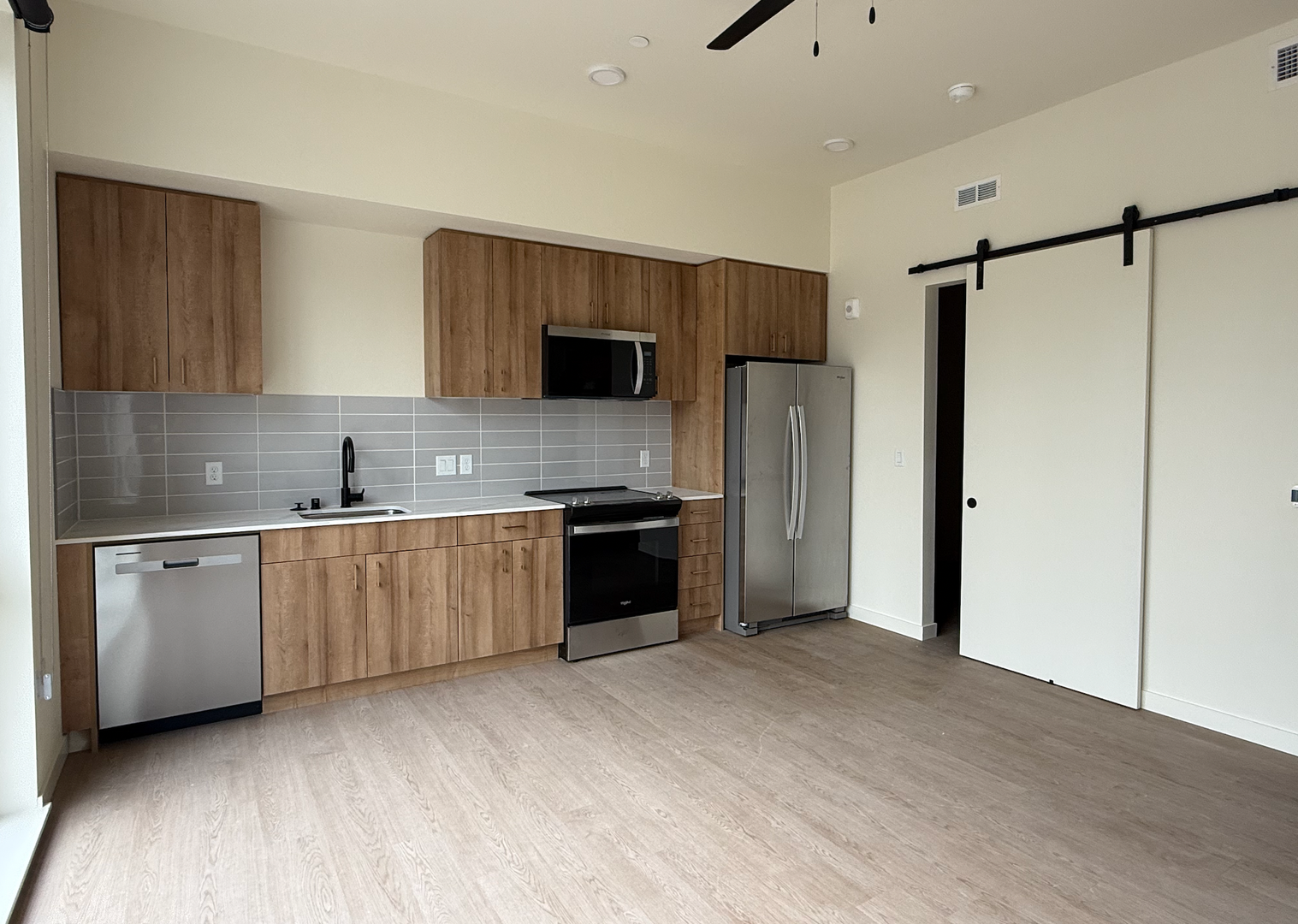 Camas Apartment: 404 NE 6th Avenue