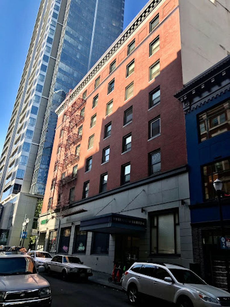 Portland Apartment: 623 SW Park Ave