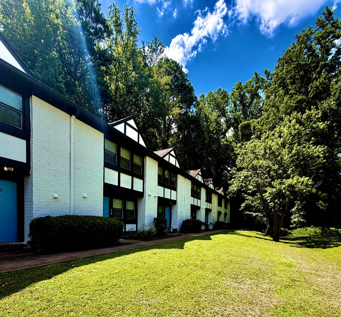 Atlanta Apartment: 3350 Mt Gilead Rd SW