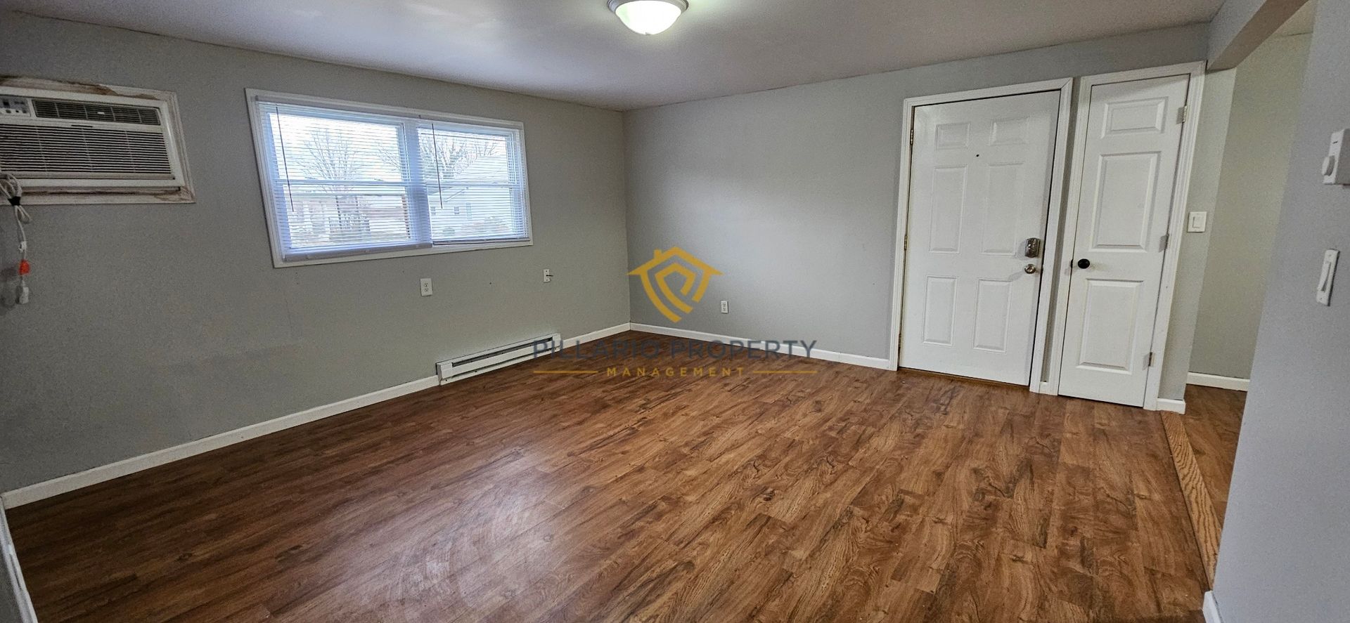 Galveston Apartment: 127 W Jackson St