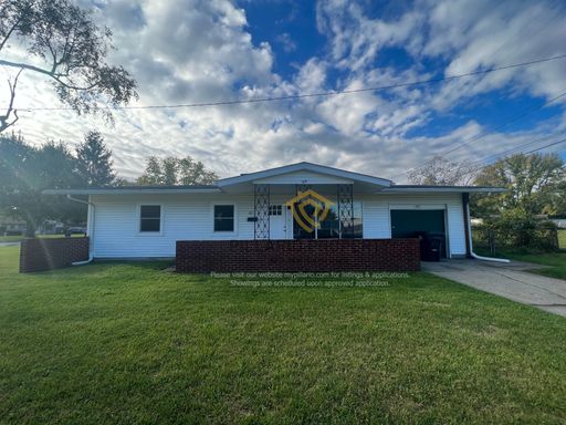 Updated Style Ranch House in Anderson with 3 Bedrooms and 1 Bathroom is Available NOW! – photo 1