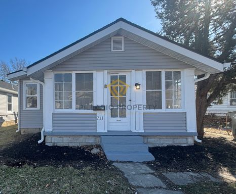 $250 OFF MOVE IN COSTS! Renovated 2-Bedroom Anderson Duplex with Modern Updates, Available NOW! – photo 1