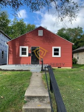 ** $250 MOVE-IN Concession ** Close to Downtown Indy and the Monon Trail, Affordable and 2 Bedroom Available NOW! – photo 1