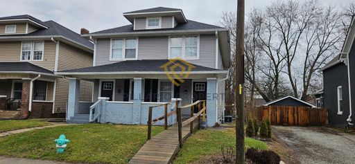 3-Bedroom Partially Furnished Home with Off-Street Parking, Available Now! – photo 1