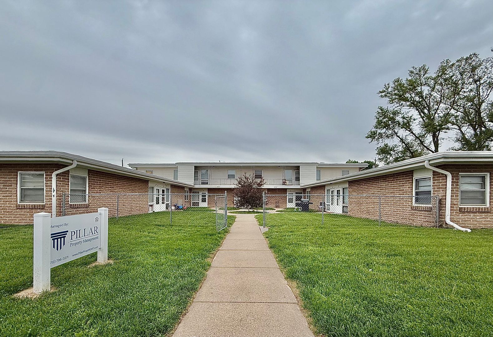 Council Bluffs Apartment: 2436 3rd Ave