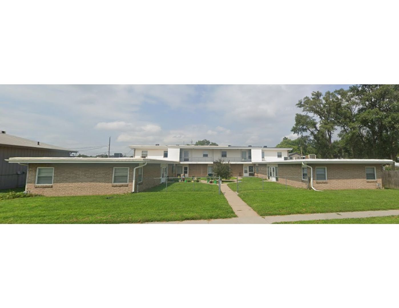 Council Bluffs Apartment: 2436 3rd Ave