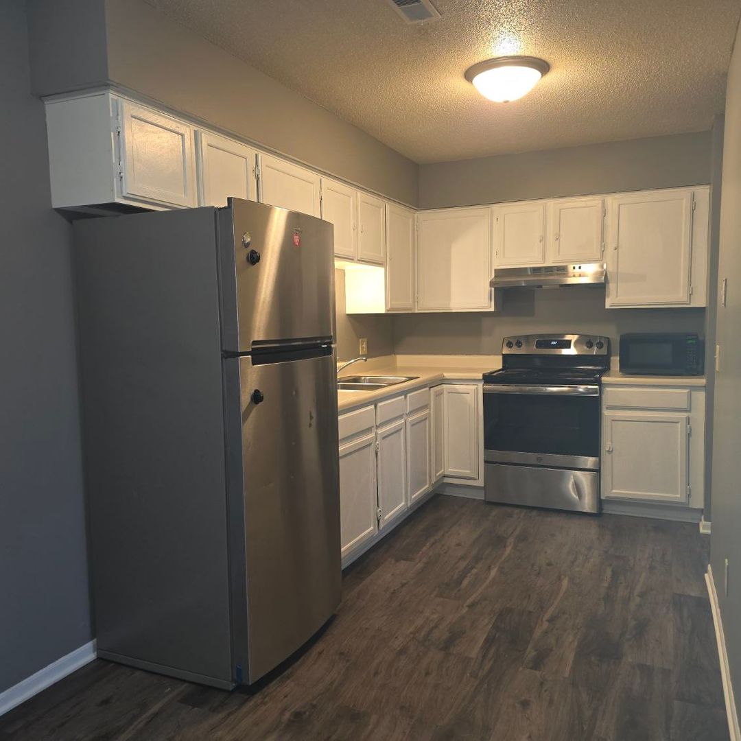 Council Bluffs Apartment: 3205 12th Ave