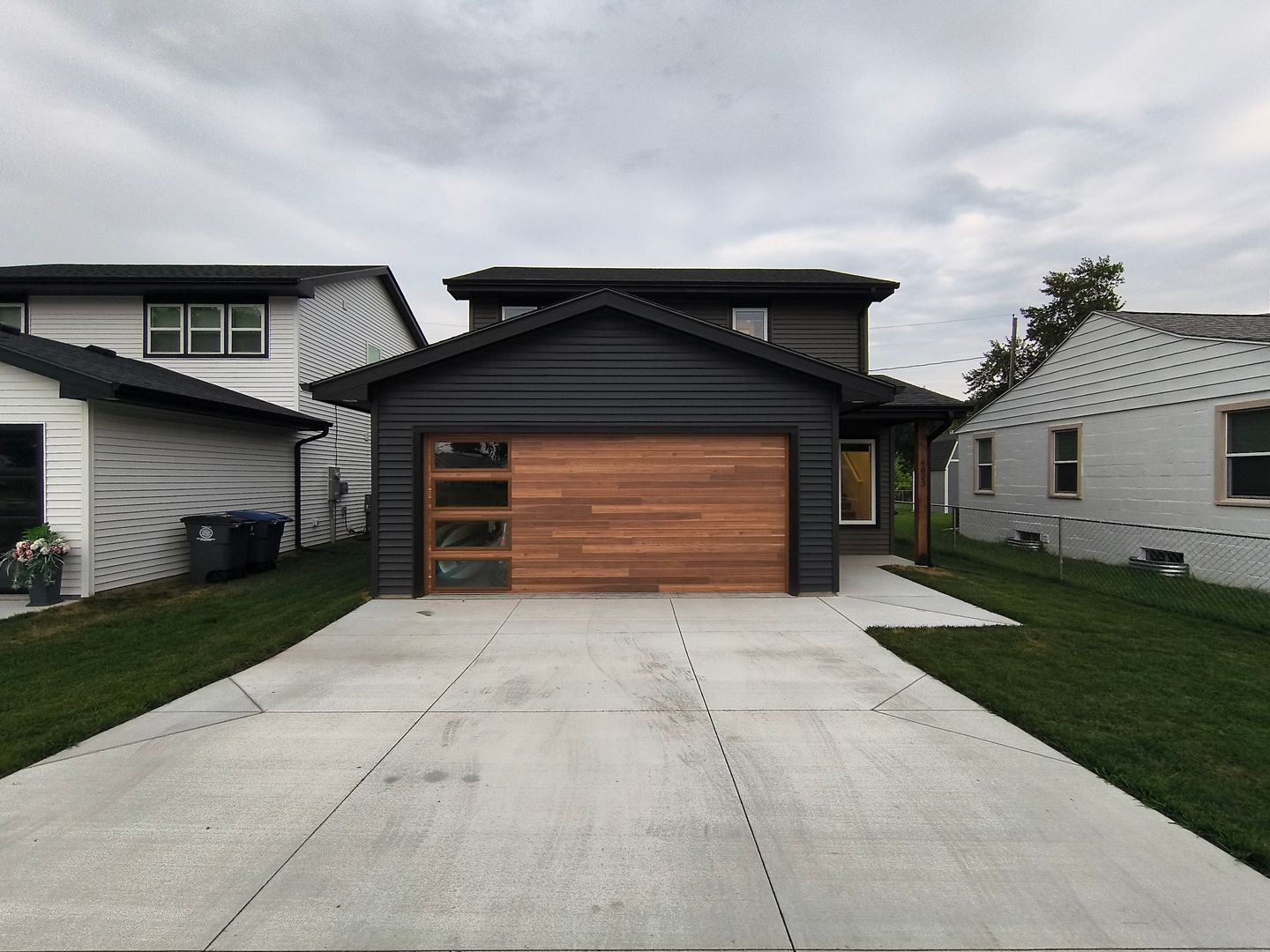 Council Bluffs House: 4823 Navajo St