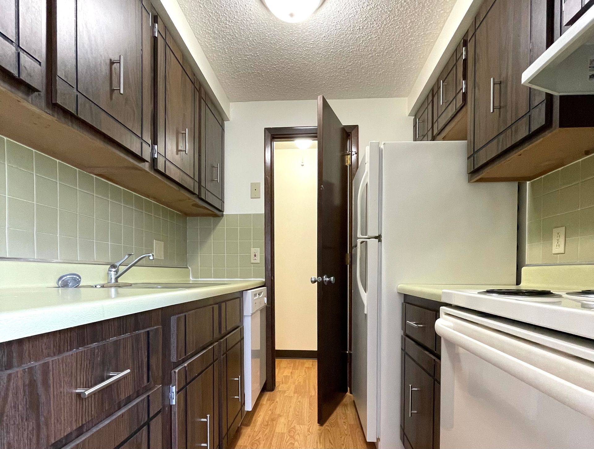 West Seneca Apartment: 1291 Indian Church Rd.