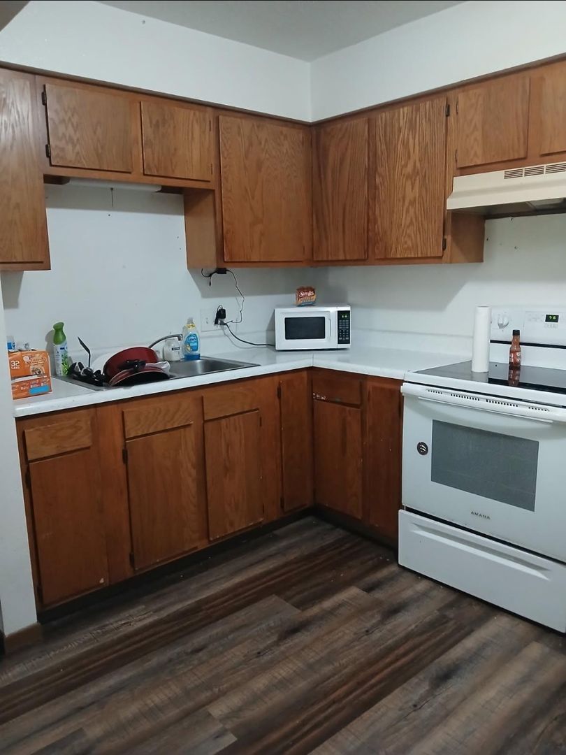 Pleasantville Apartment: 200 South Columbus Street