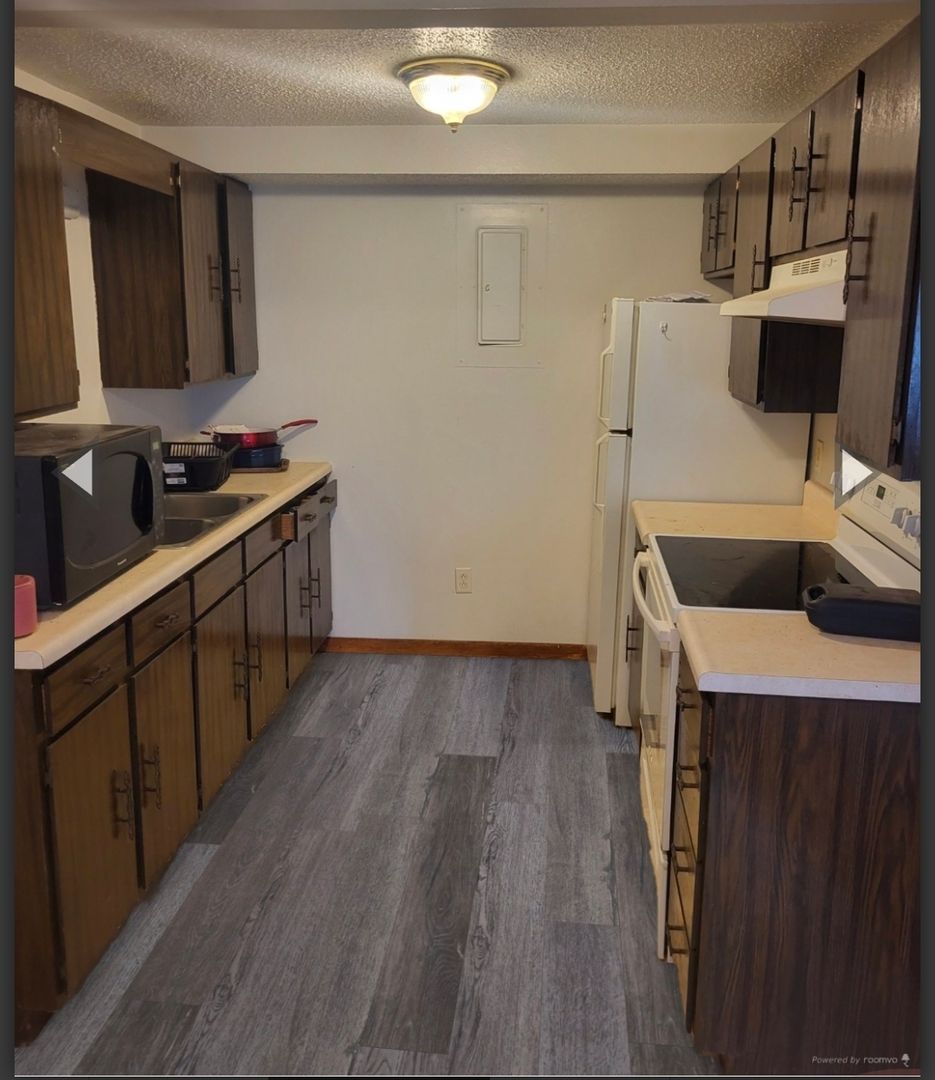 Bussey Apartment: 309 Marion Street
