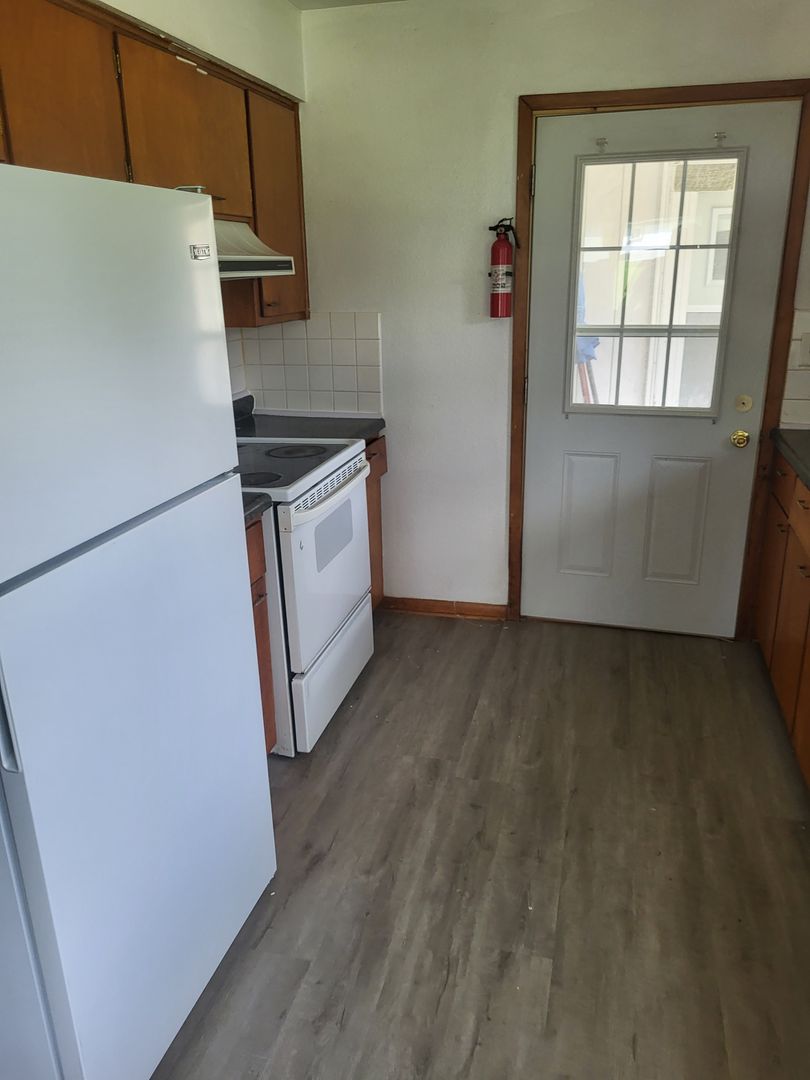 Bayard Apartment: 101 Main