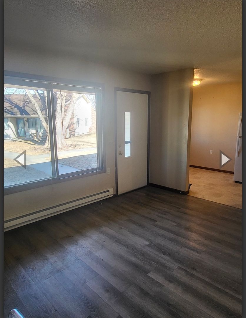 Hudson Apartment: 355 E Eldora Road