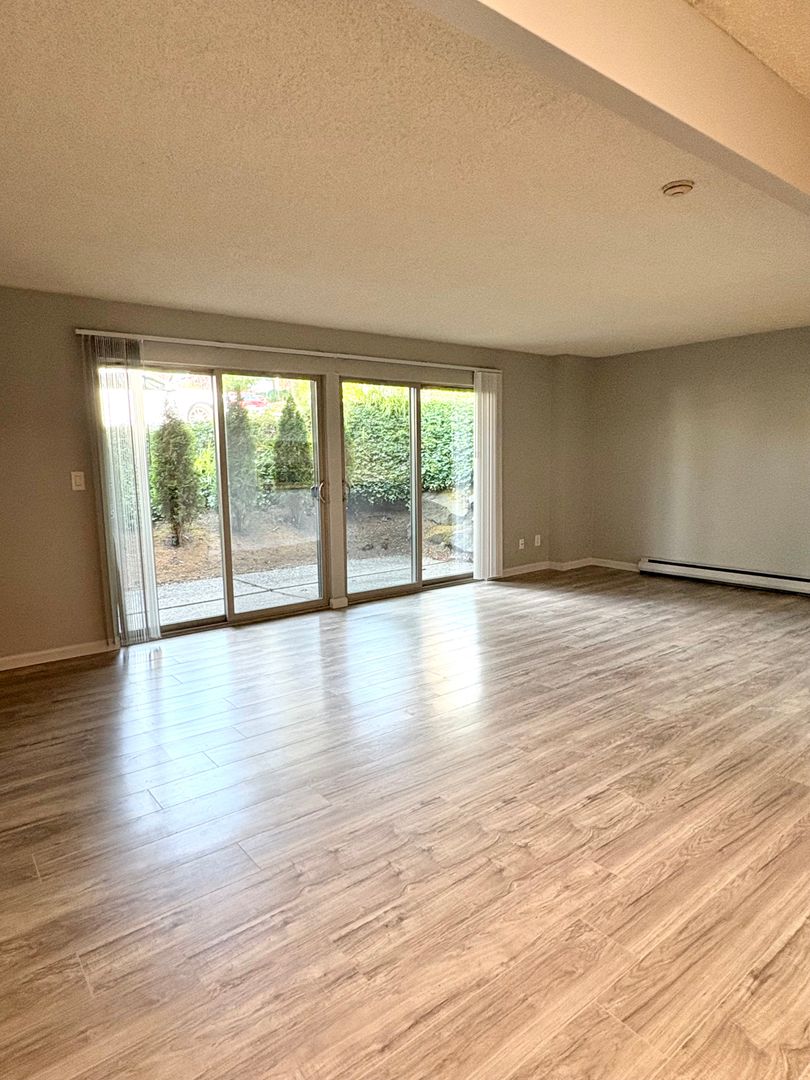Glen Grove Apartments 5 of 15
