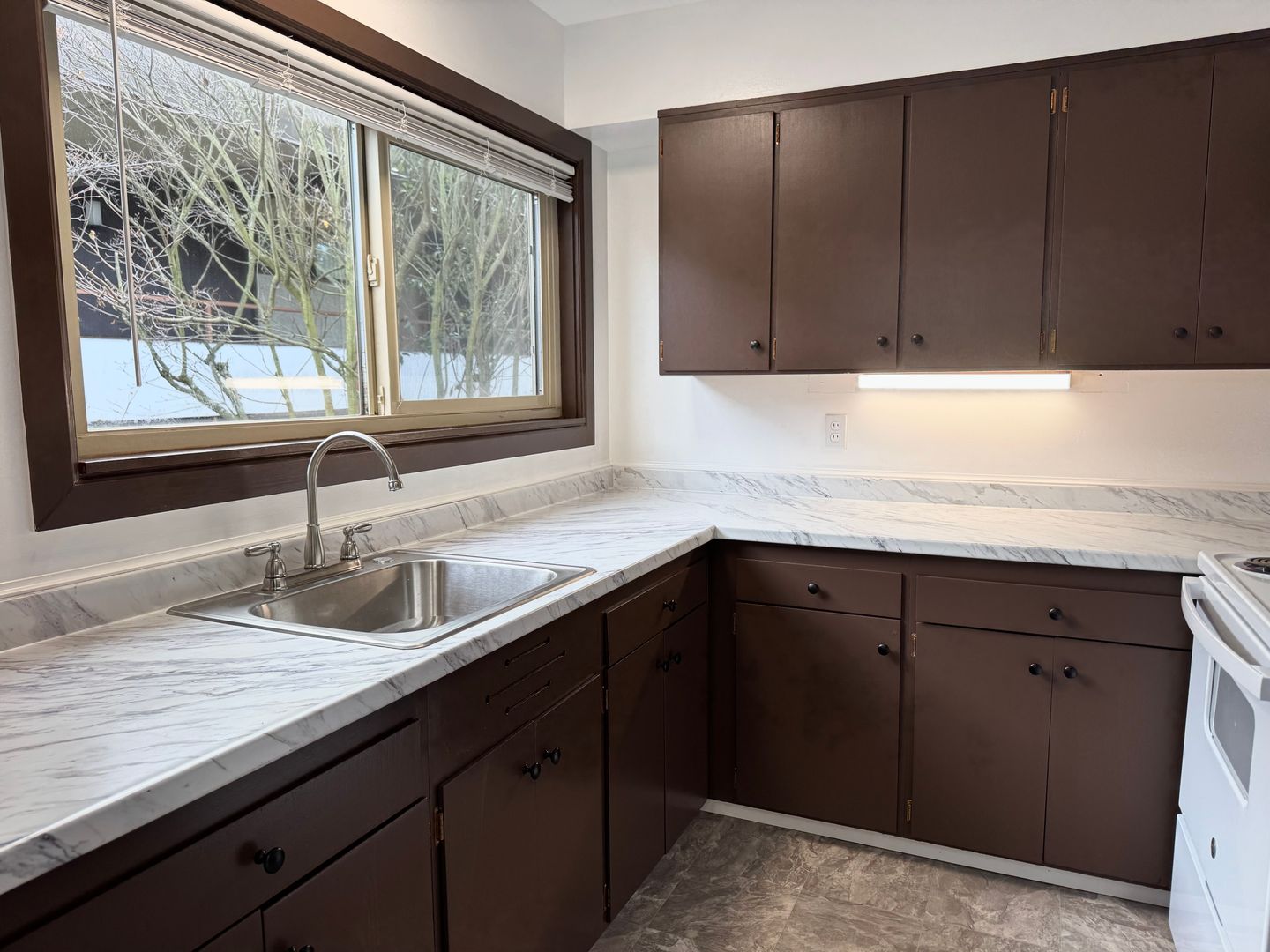 Seattle Apartment: 2269 NE 53rd Street