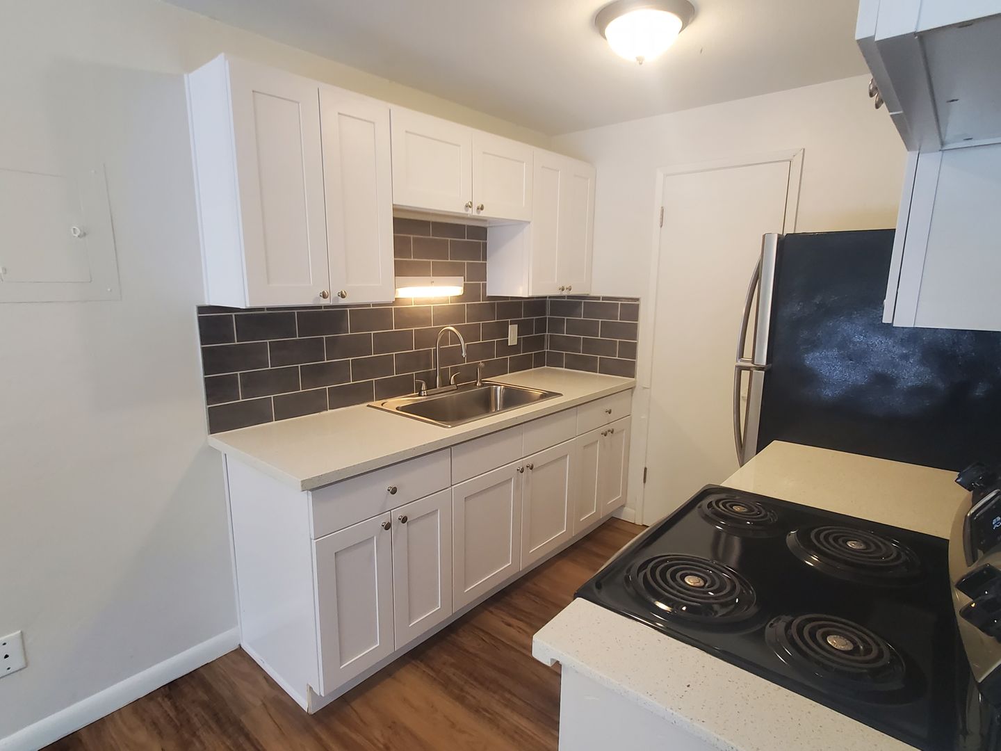 Seattle Apartment: 9043 35th Ave SW