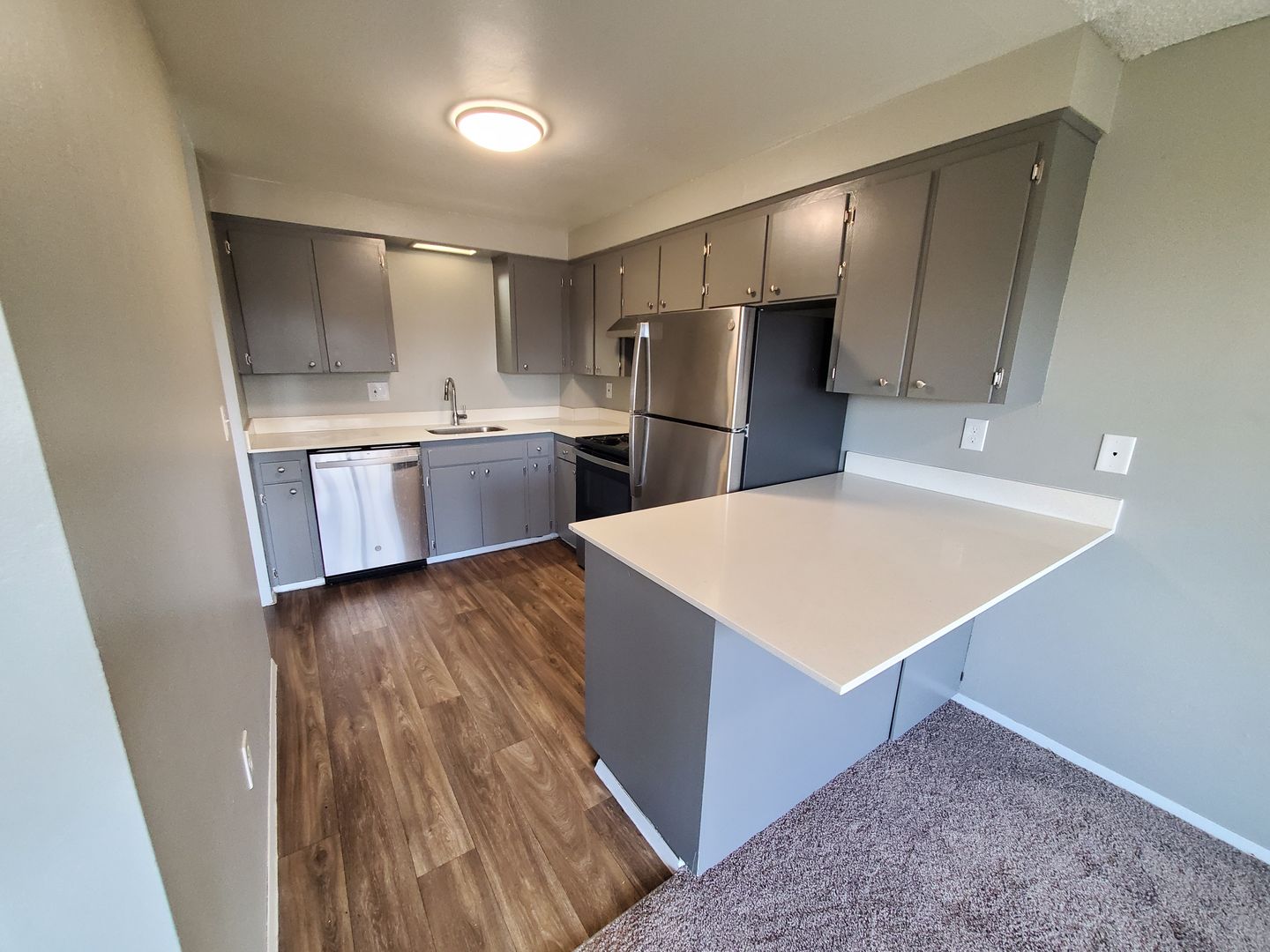 Cortina Apartments 5 of 12
