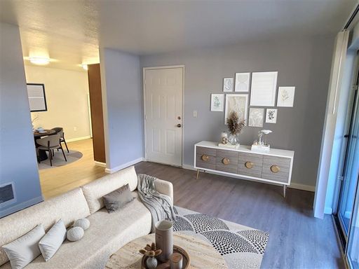 2 Weeks Free! Bright & Spacious Burien Retreat with Private Balcony and Fireplace! – photo 1