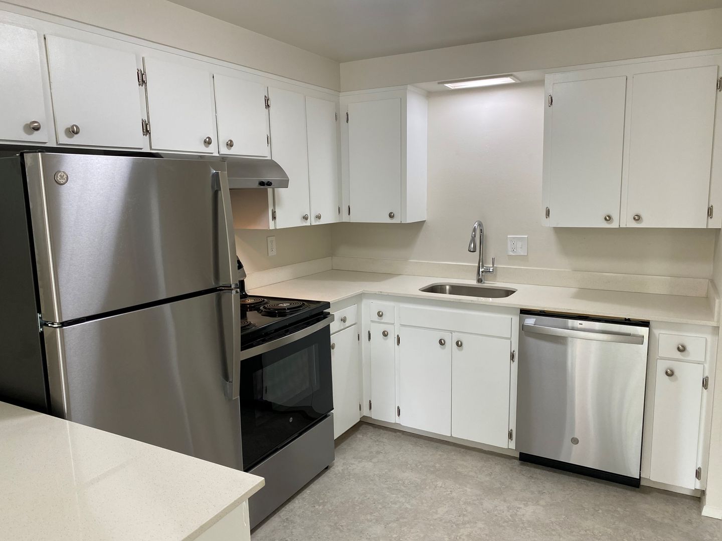 Renton Apartment: 980 Edmonds Ave NE