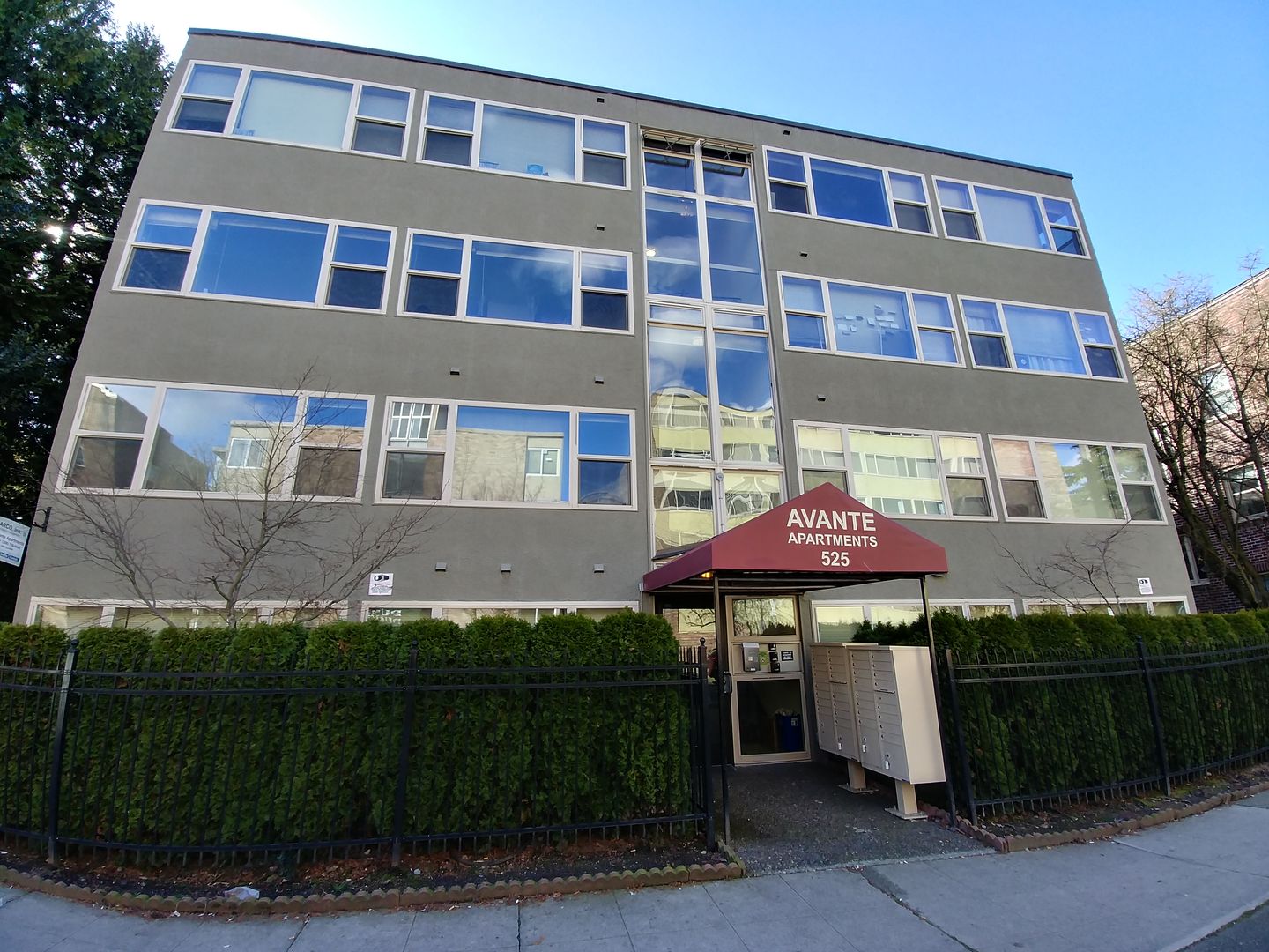 Seattle Apartment: 525 Bellevue Ave E