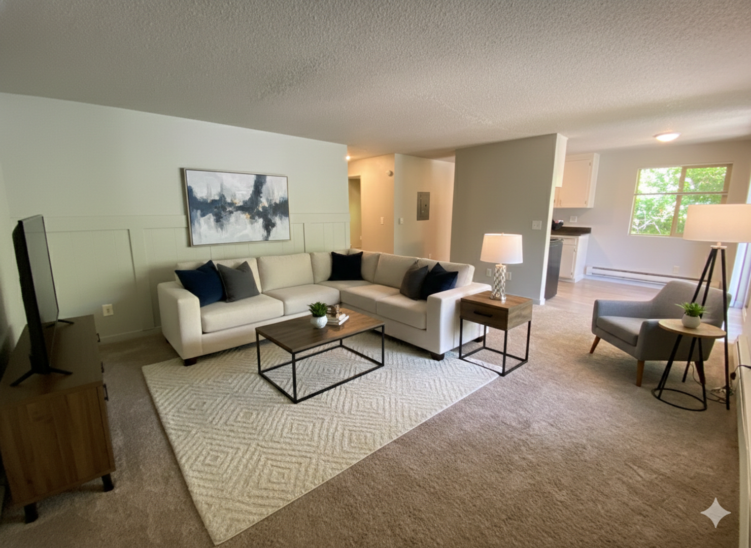 Lynnwood Apartment: 1805 Filbert Rd