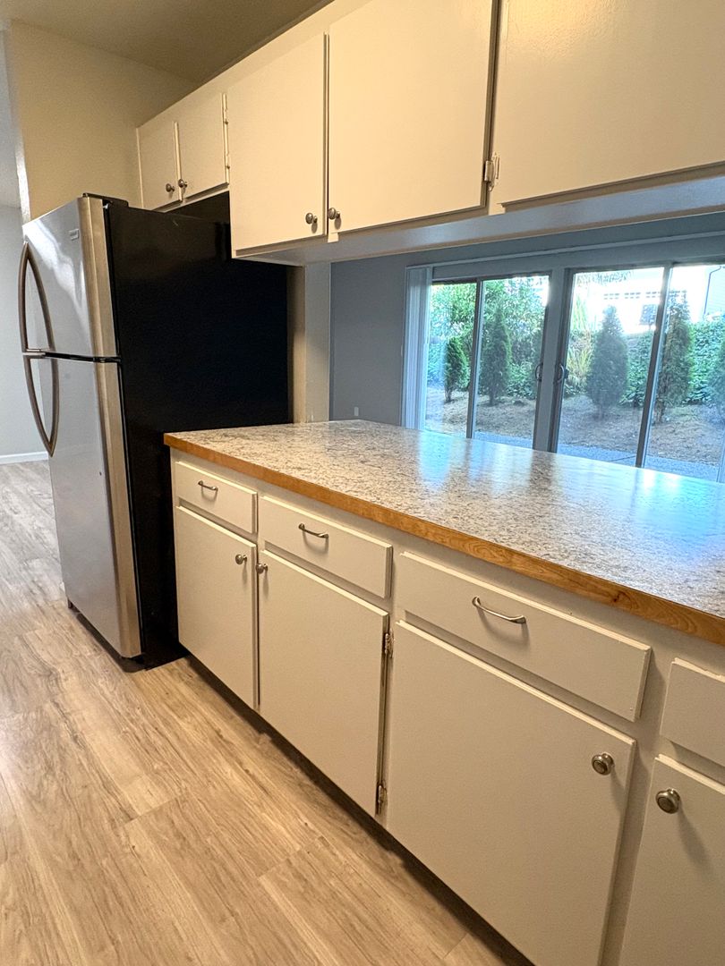 Glen Grove Apartments 9 of 15